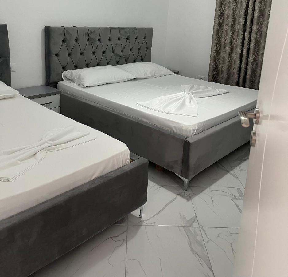 Appartement Xhefri's *